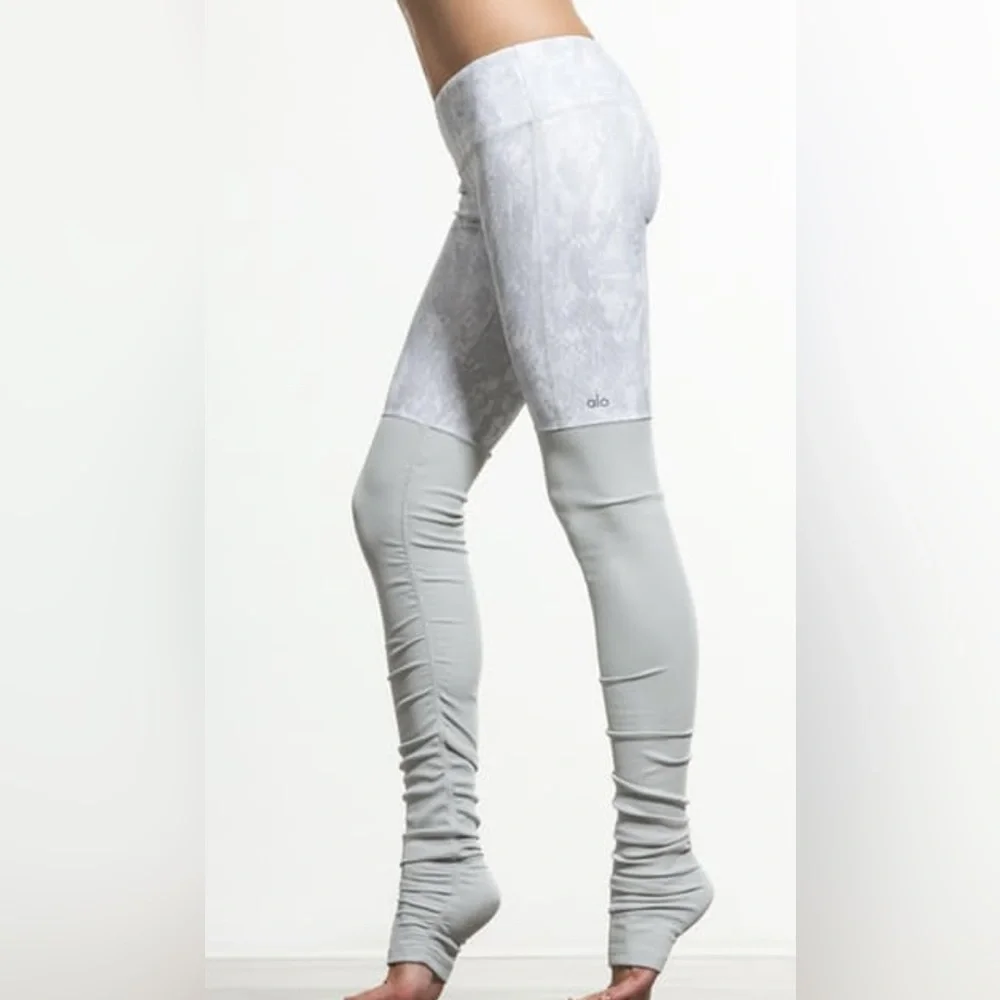 Alo Yoga two tone leggings